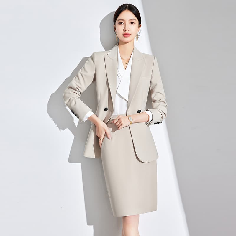 制服スカート 端正なシルエットの上質タイトスカート制服